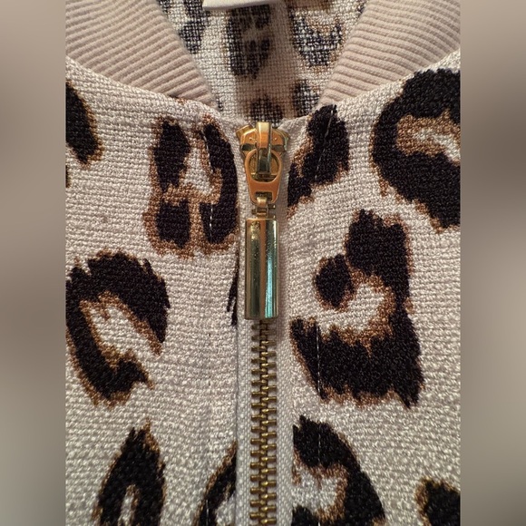 Chicos 0 (SM) Jacket Leopard Animal Print Unlined Pocket Gold Zip Lightweight - Picture 4 of 10